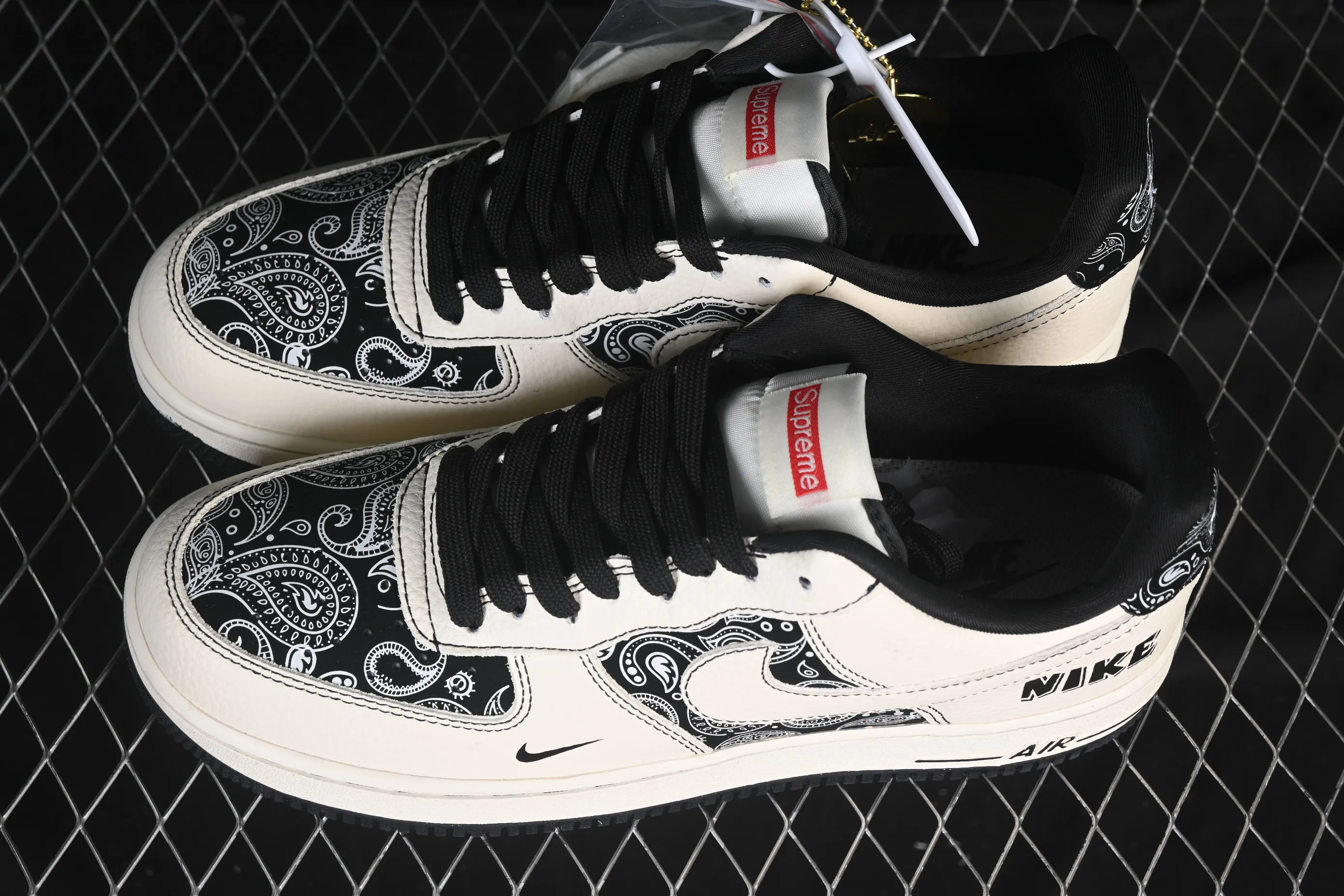 All Categories Nk Air Force 1 Air Force Series Nk Air Force 1 Low Air Force Low Nike Air Force 1'07 Low Cashew Flower Classic White and Black Air Force One Low Casual Shoes ZD1988-005